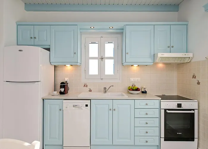 Naxos Affinity Maragkas